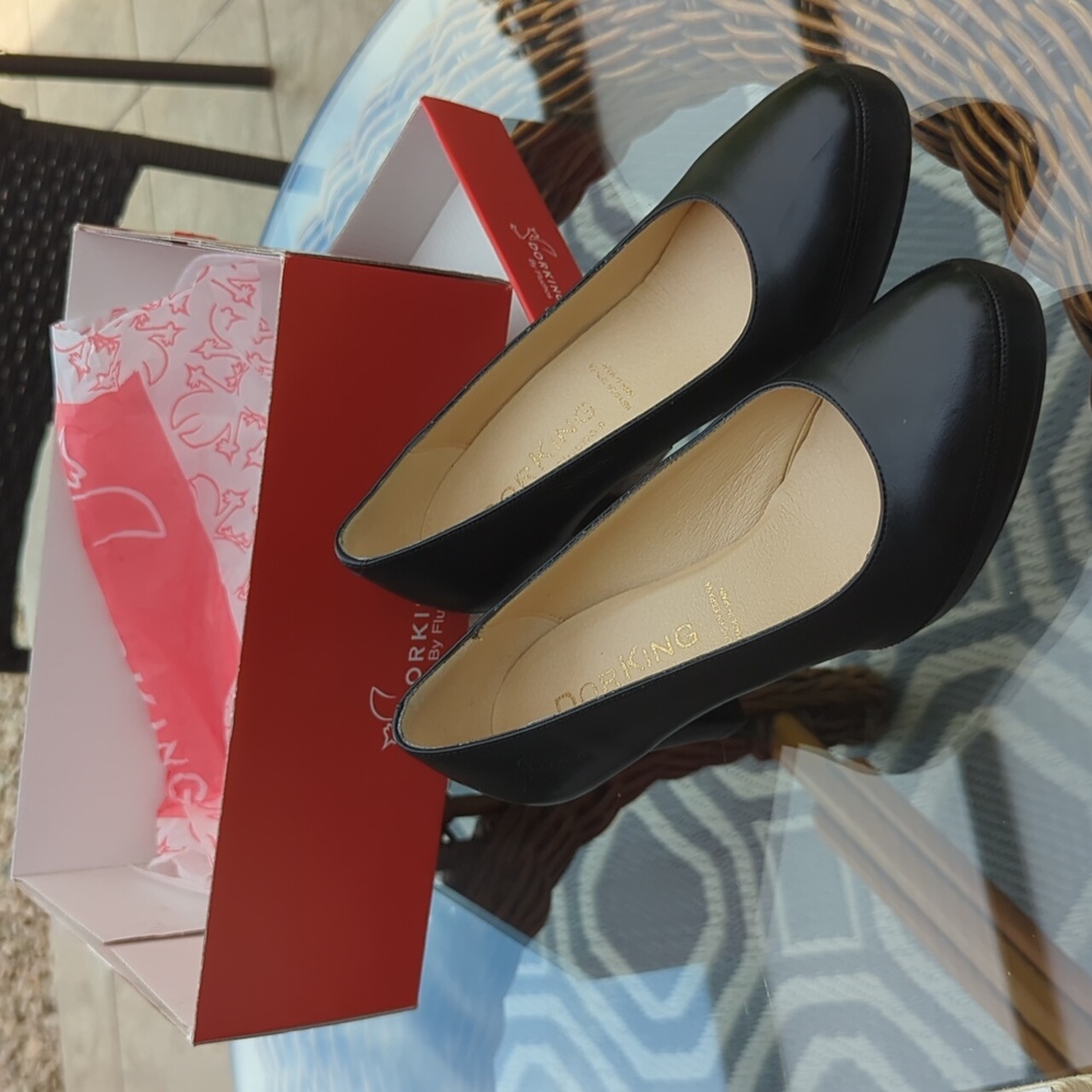 NWOT Dorking by Fluchos Women's Blesa  Black Leather Heels SIZE 36